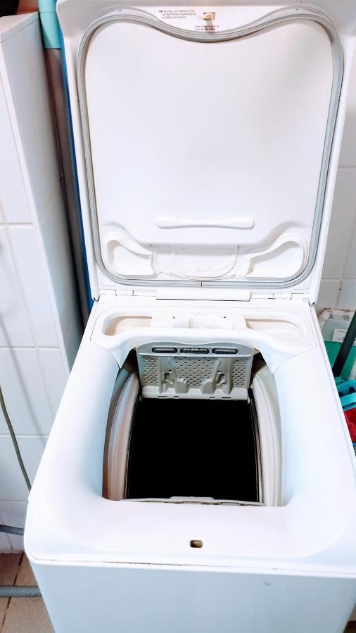 Room In City Center Halle With Shared Bathroom & Kitchen - Free Wifi, Netflix, Ipad & Ground Floor Kültér fotó