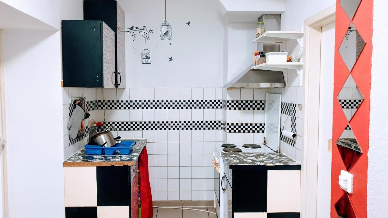 Room In City Center Halle With Shared Bathroom & Kitchen - Free Wifi, Netflix, Ipad & Ground Floor Kültér fotó